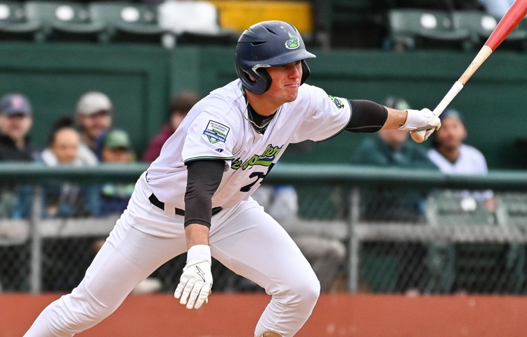 Vermont Walks Off With 11-10 Victory On Friday