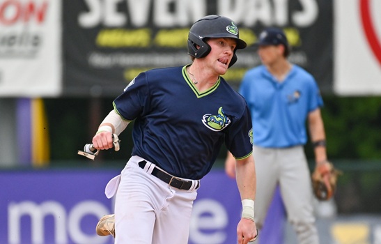Vermont Drops Roadtrip Opener 9-6 On Friday