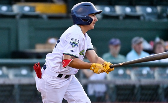 Sosa and Richman Lead Vermont To 13-5 Win Tuesday